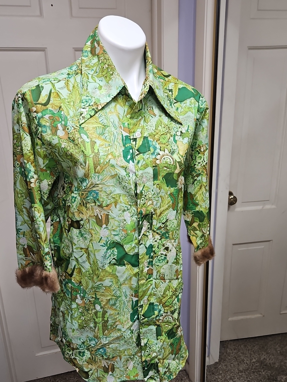 70s Mink Wide Collar Sleeves Botanical Print OOAK top